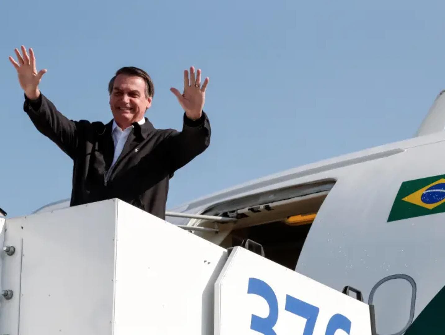 Bolsonaro gasta mais de R$ 3,5 milhões em alimentação no avião presidencial