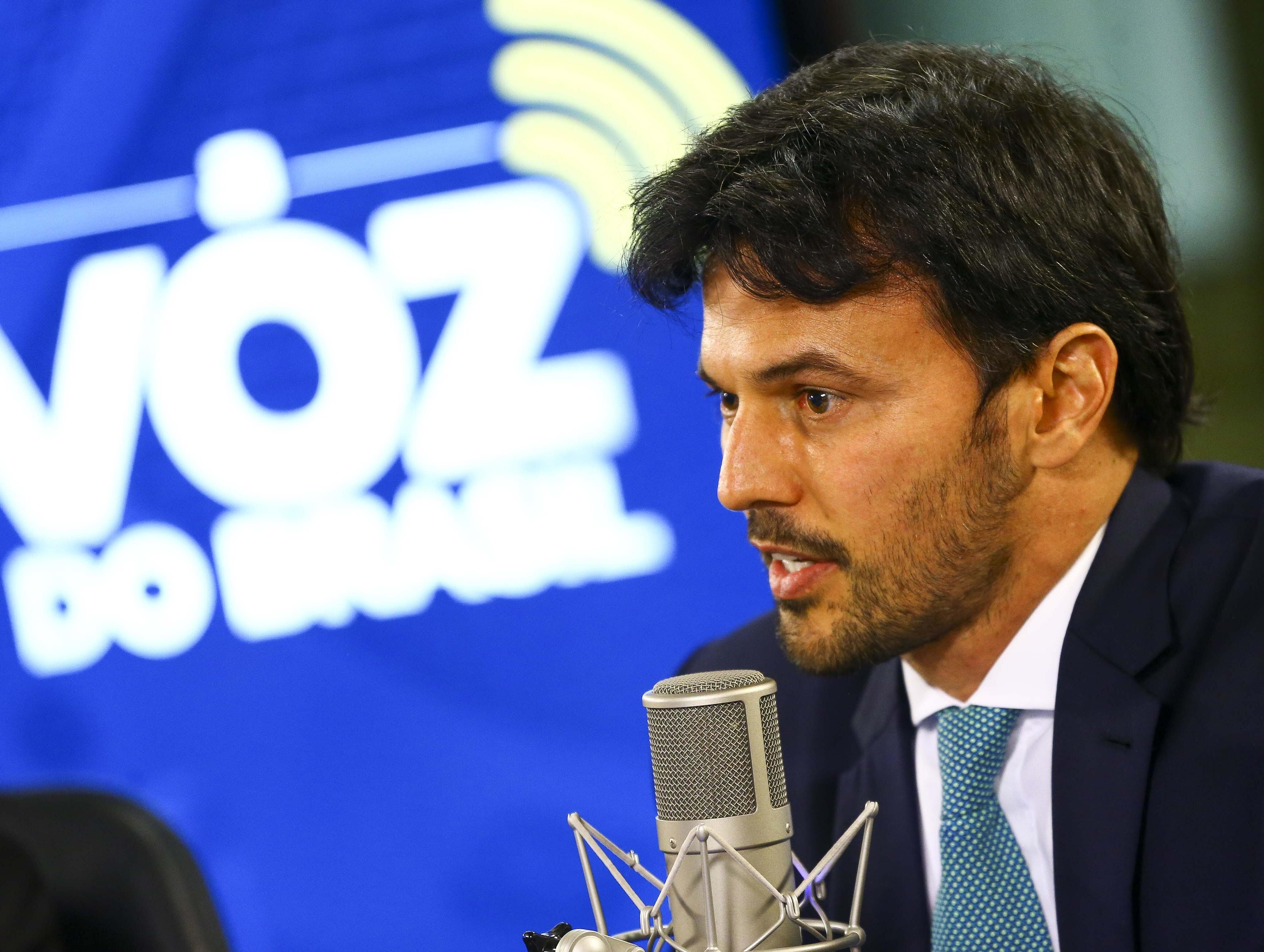 Rádio de pai de Fábio Faria aparece em lista de suposta fraude apontada por Bolsonaro