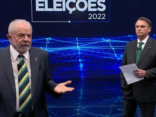 Em debate, Bolsonaro se fragiliza nas respostas sobre a pandemia, e Lula sobre Petrobras