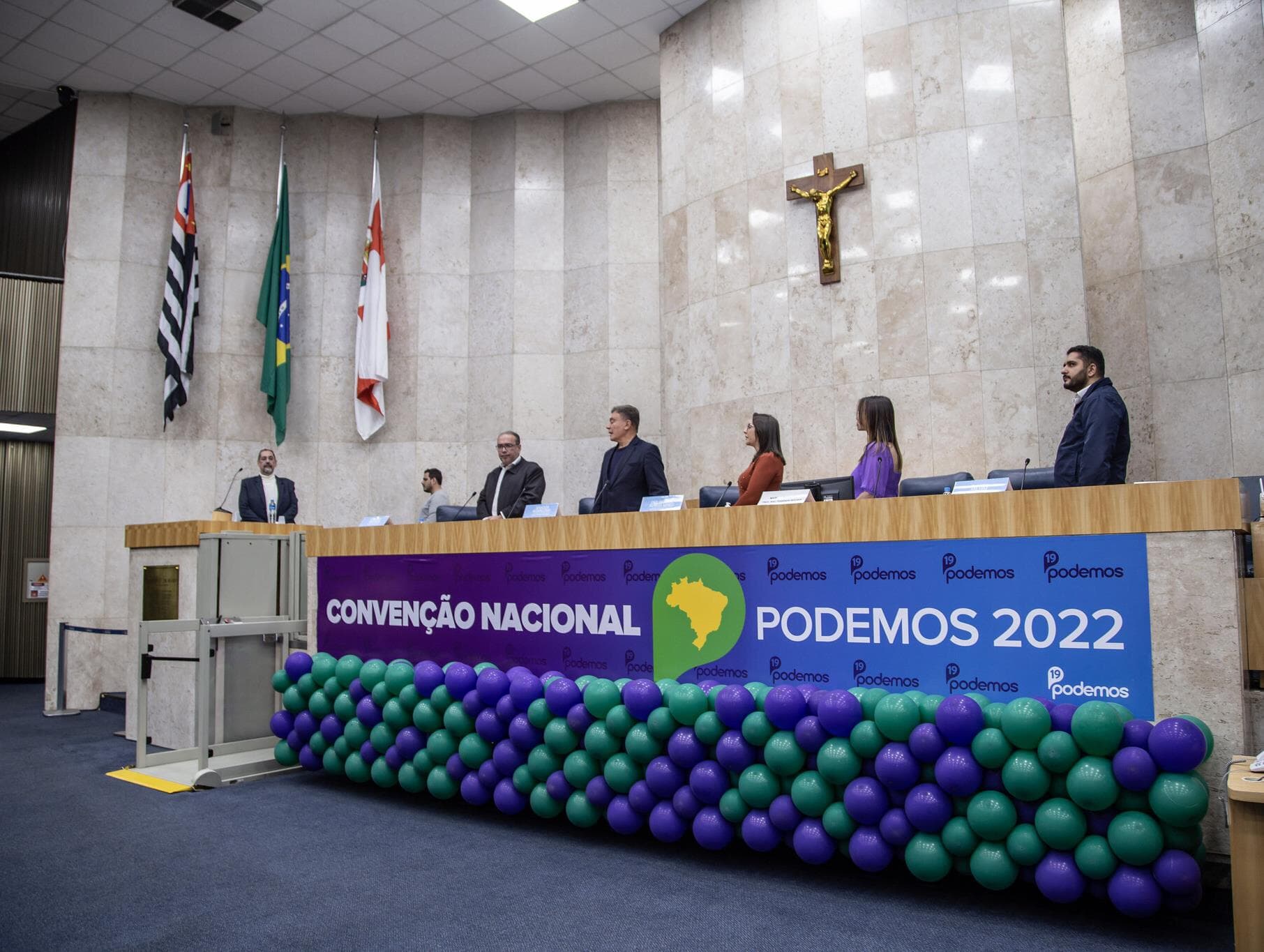 Podemos libera diretórios para apoio de segundo turno