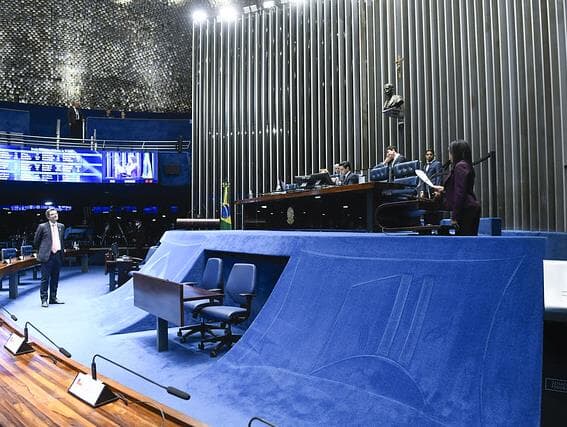 Projeto que permite concurso à distância aguarda relatoria no Senado