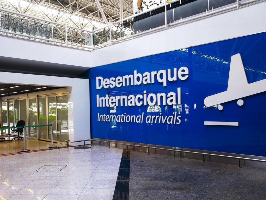 Anvisa atualiza medidas para entrada de viajantes internacionais no país