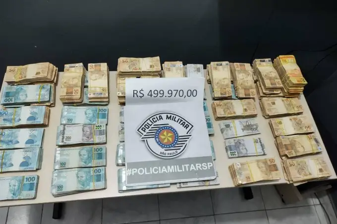 Polícia apreende R$ 500 mil ligados a irmão de Alcolumbre