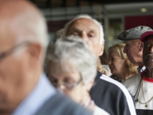 Senado vota projeto que acelera proteção de idosos sob violência