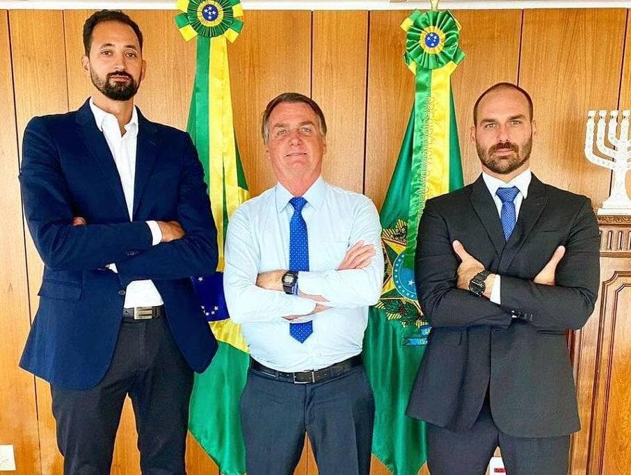 PL filia Zambelli, Eduardo Bolsonaro e celebridades em evento nesta quarta