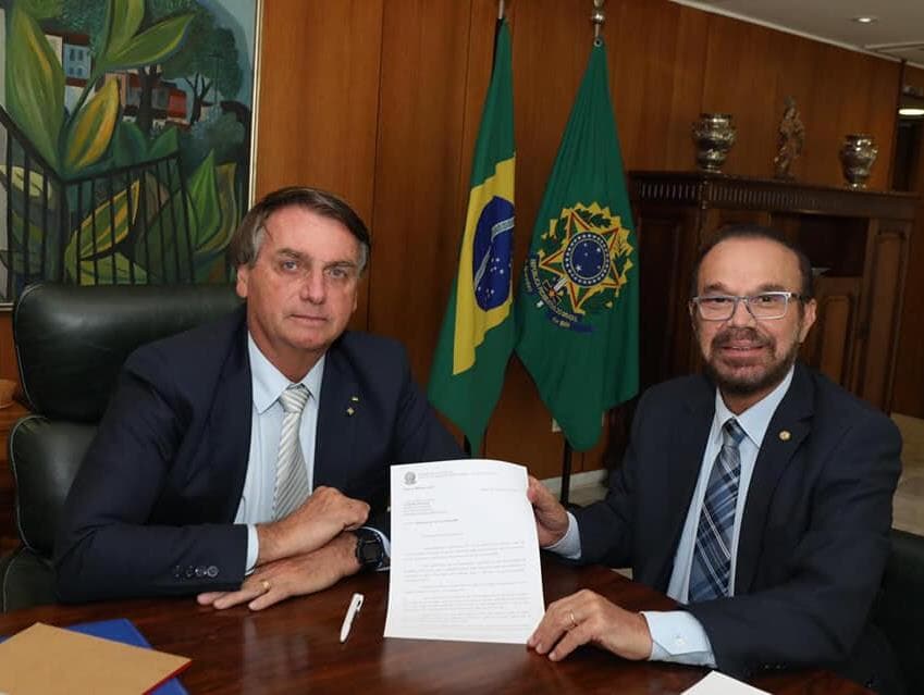 PL "filtra" filiação de deputados para evitar traições a Bolsonaro