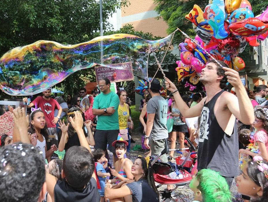 Fantasias e eventos temáticos ficam proibidos em Brasília durante o feriado