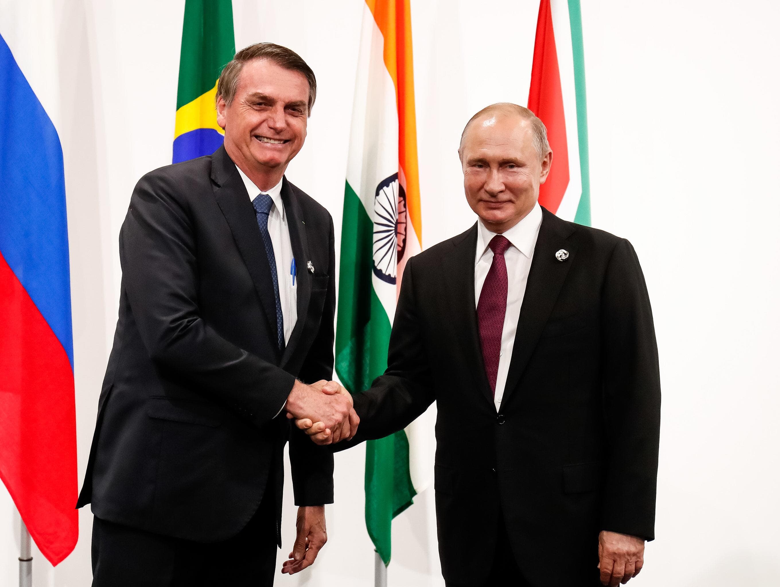 Pré-candidatos condenam ataque da Rússia à Ucrânia, enquanto Bolsonaro mantém silêncio