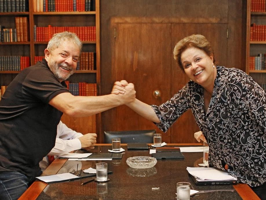 Lula reafirma confiança em Dilma durante discurso para o PT