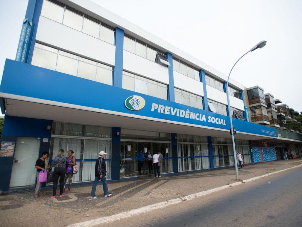 Médicos peritos do INSS planejam nova paralisação para a semana que vem