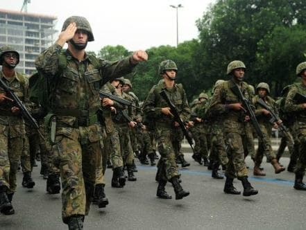 Exército diz que simulação em que reprime grupos de esquerda não tem ideologia