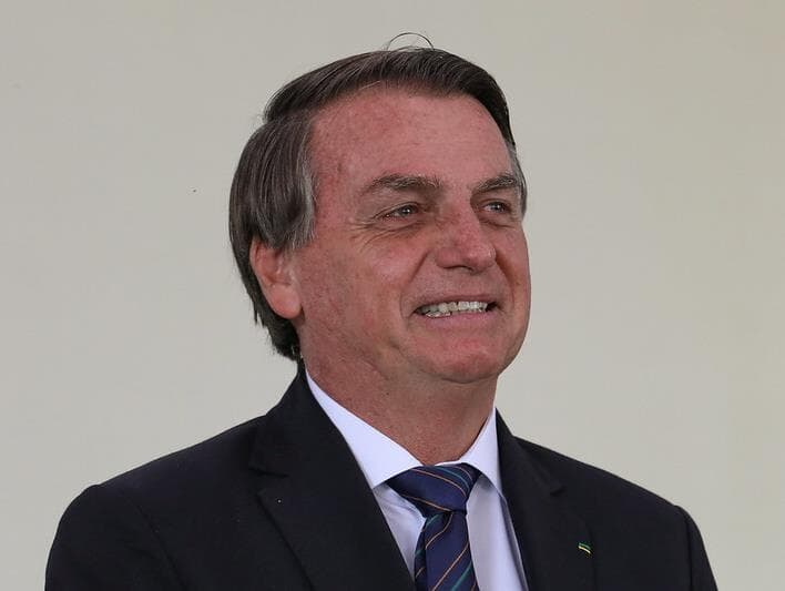 Bolsonaro nega seriedade da variante Ômicron