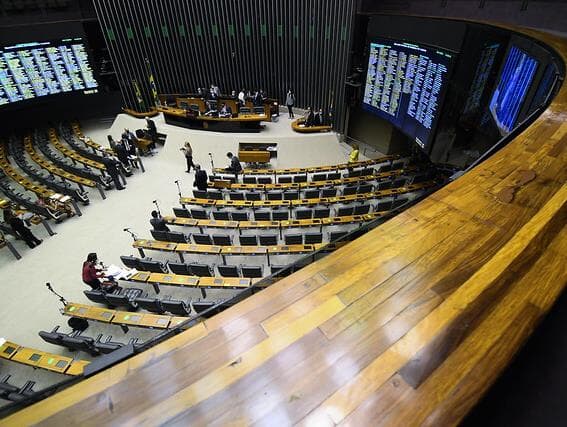 Os deputados que mais apresentaram projetos em 2021