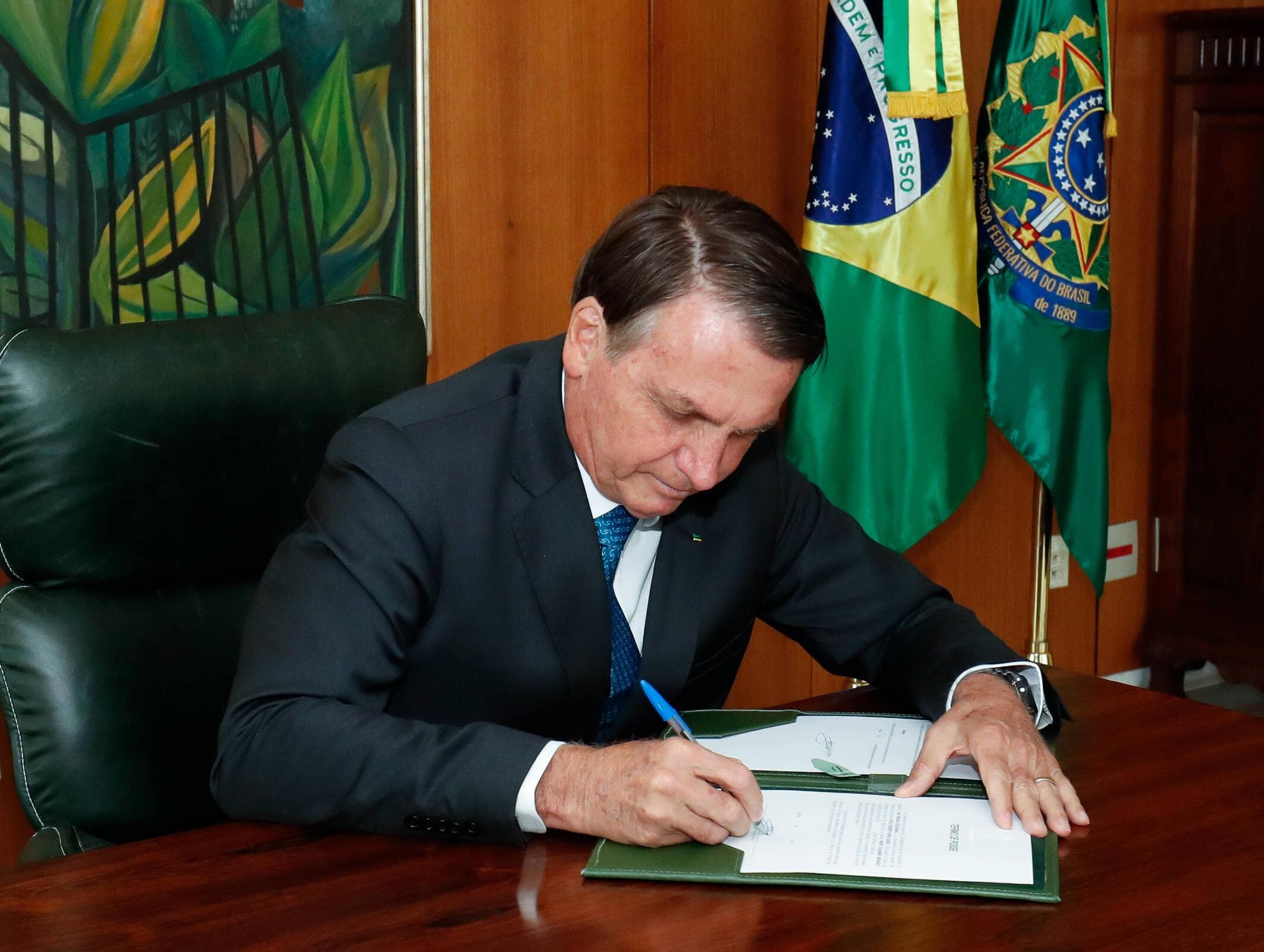 Auxílio Brasil e outras 43 matérias aguardam sanção de Bolsonaro