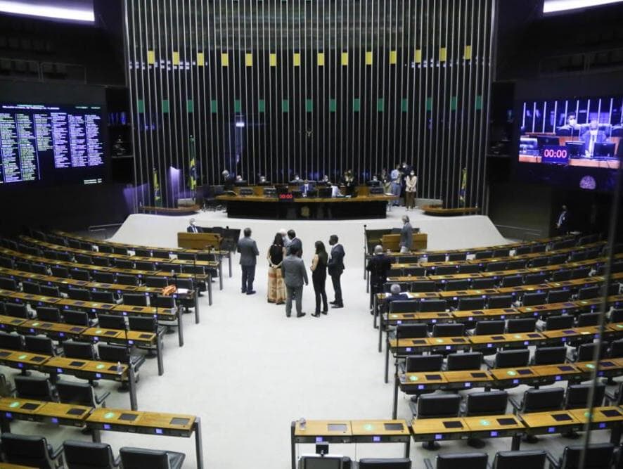 Câmara deve votar a MP do Auxílio Brasil, o substituto do Bolsa Família