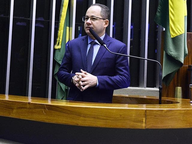 "Alcolumbre deve respeitar decisão do presidente", diz líder da Bancada Evangélica