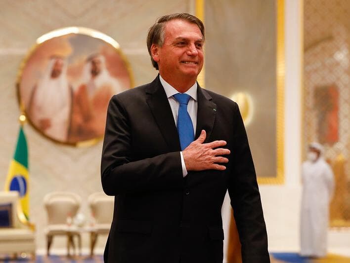 Bolsonaro tenta vender turismo a árabes e diz que Amazônia está "igual em 1500"