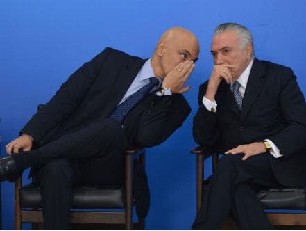 Alexandre de Moraes não recuou "um milímetro" em conversa com Bolsonaro, diz Temer