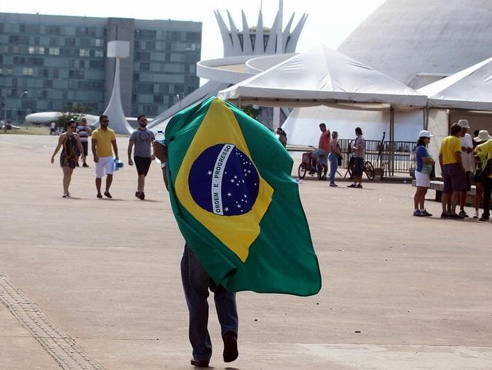 Pesquisa: 18,4% dos brasileiros garantem presença nas manifestações