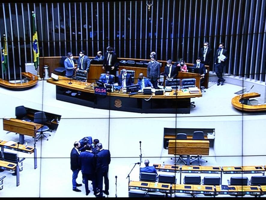 Distritão: veja como cada deputado votou