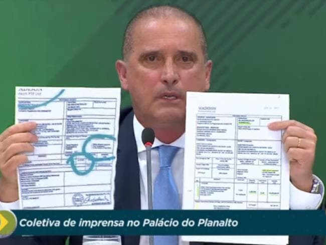 Documento que Onyx diz ser falso está no sistema do Ministério da Saúde