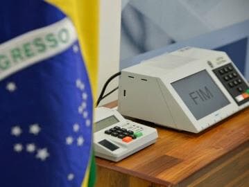 A democracia adiada dos partidos políticos