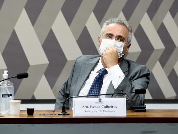 "Bolsonaro foi a Alagoas em evidente provocação à CPI", diz Renan Calheiros