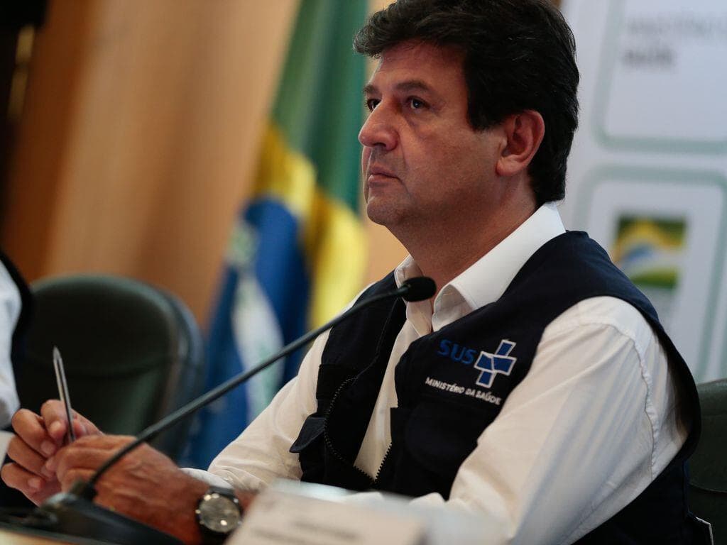 Mandetta diz que Bolsonaro ignorou sugestão sobre medidas de isolamento