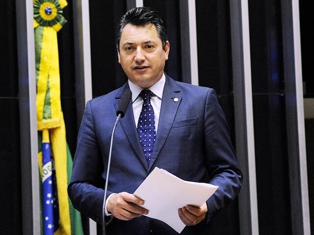 Líder da bancada agro defende Salles: "Quadro qualificado para a função"