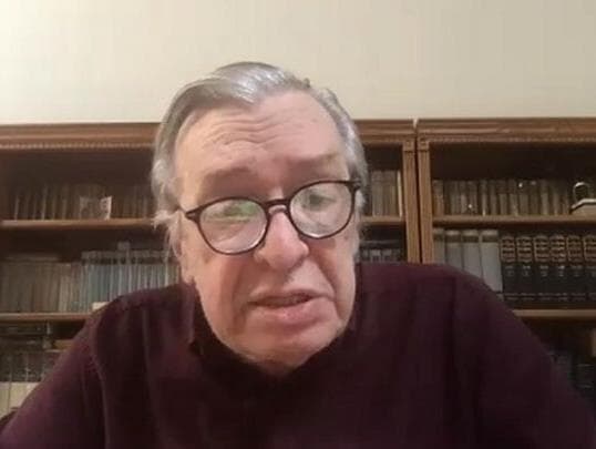 Guru do bolsonarismo, Olavo de Carvalho é internado com pneumonia nos EUA