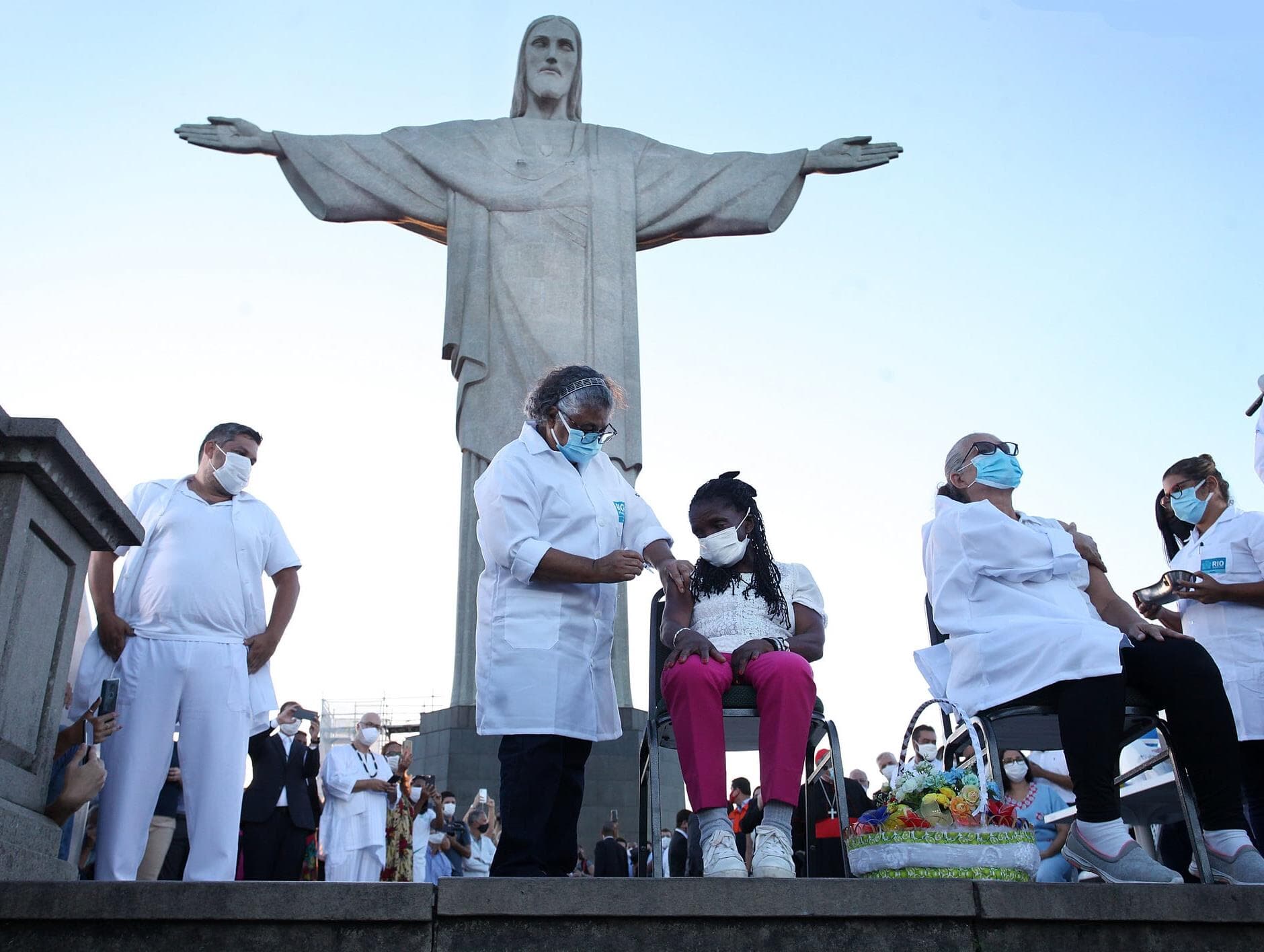 Prefeitos protestam contra decreto das armas e cobram vacinação em massa