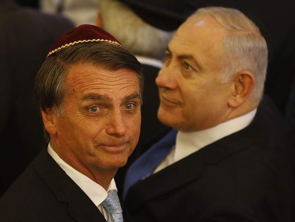 Bolsonaro pedirá à Anvisa liberação de spray israelense contra covid-19