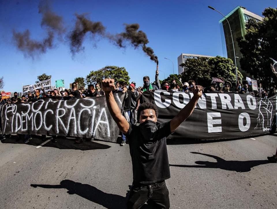 2020 em três minutos de vídeo: tentativa de golpe, pandemia e muito mais