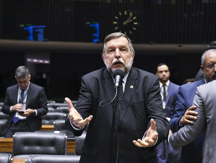 Senador relator da PEC do Fundeb cobra que Senado altere texto da Câmara