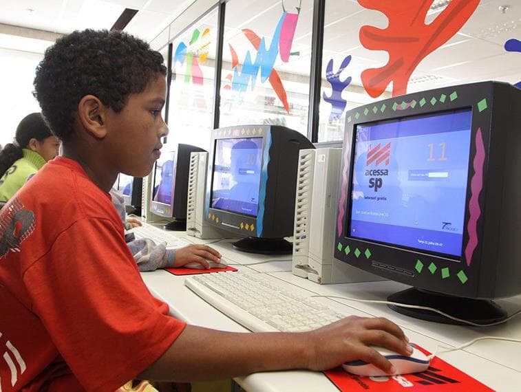 Vai à sanção projeto para viabilizar implementação de internet em escolas