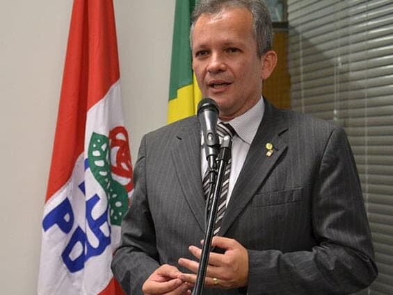 Deputado propõe sustar proibição de contribuição sindical no governo