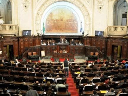 Witzel, Crivella e Carlos Moisés enfrentam votação de impeachment nesta quinta