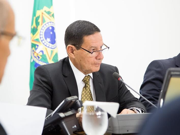 Mourão nega bloqueio de órgãos ambientais e diz que Salles se precipitou