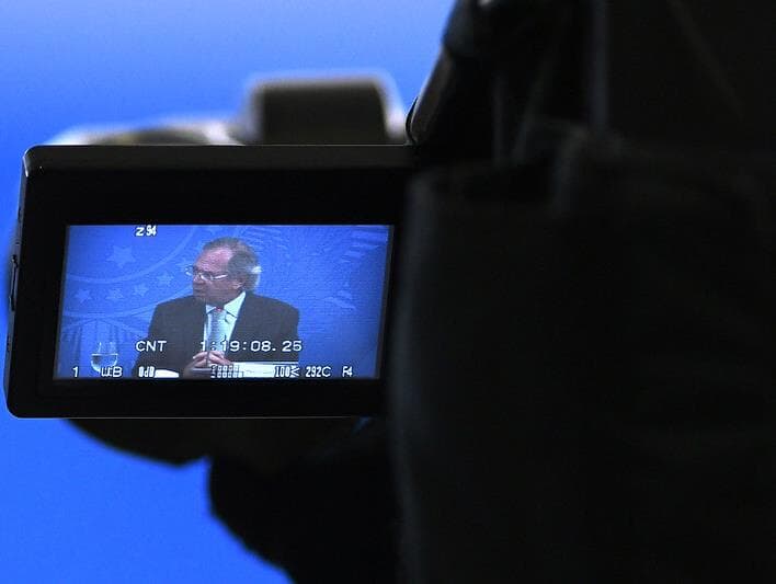 Comissão do Congresso da covid-19 ouve Paulo Guedes na terça-feira