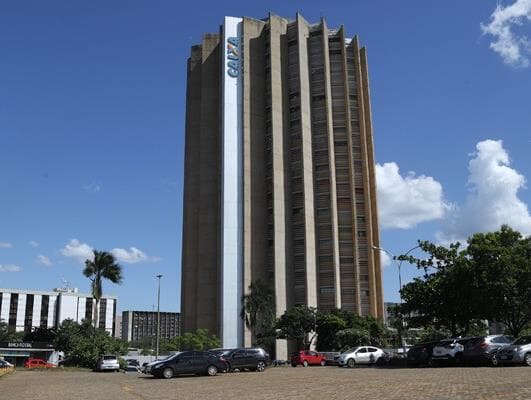 Caixa quer tirar direitos dos empregados e bancários podem entrar em greve