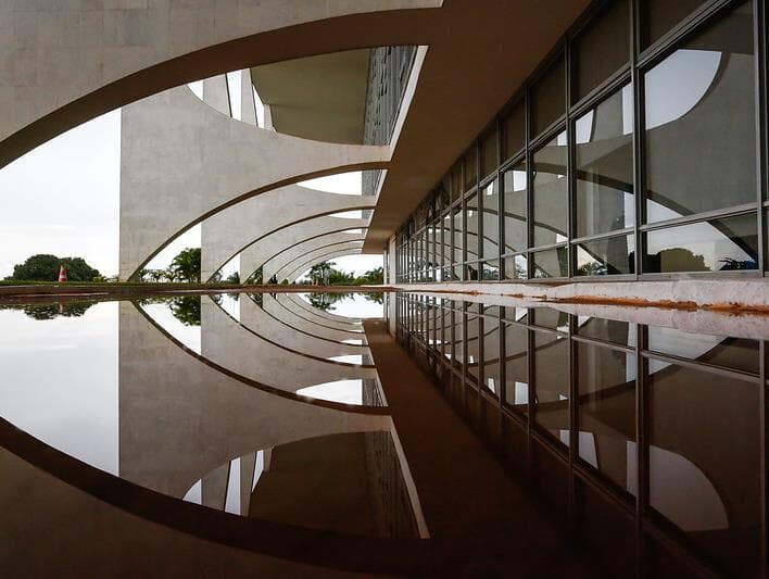 Palácio do Planalto teve 178 casos de covid-19 confirmados até agora