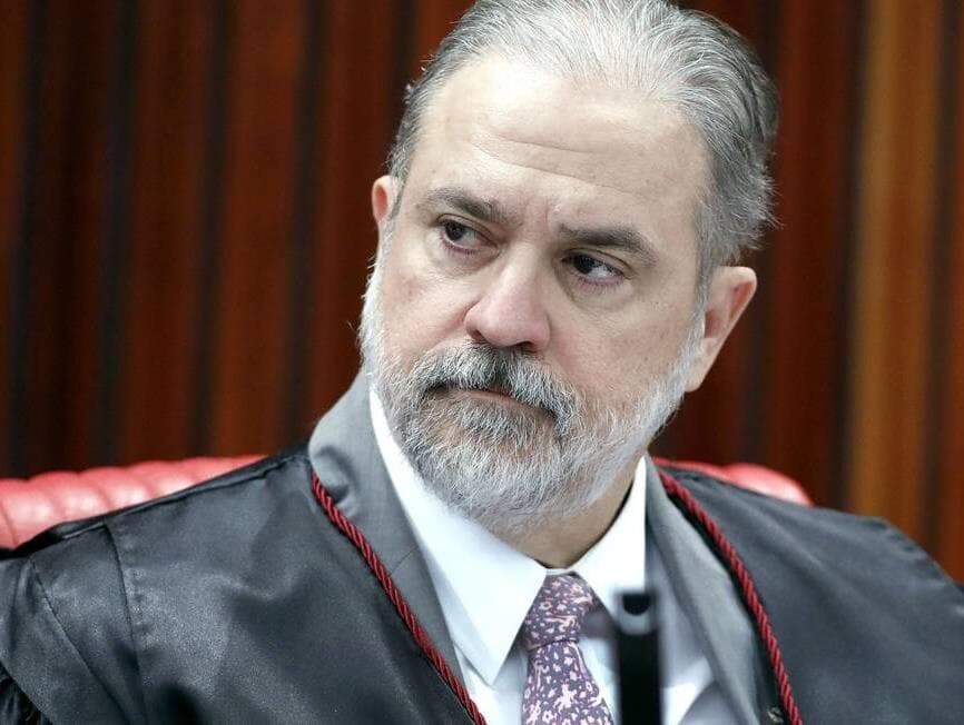 Aras e subprocurador batem boca em reunião do Conselho Superior do MP