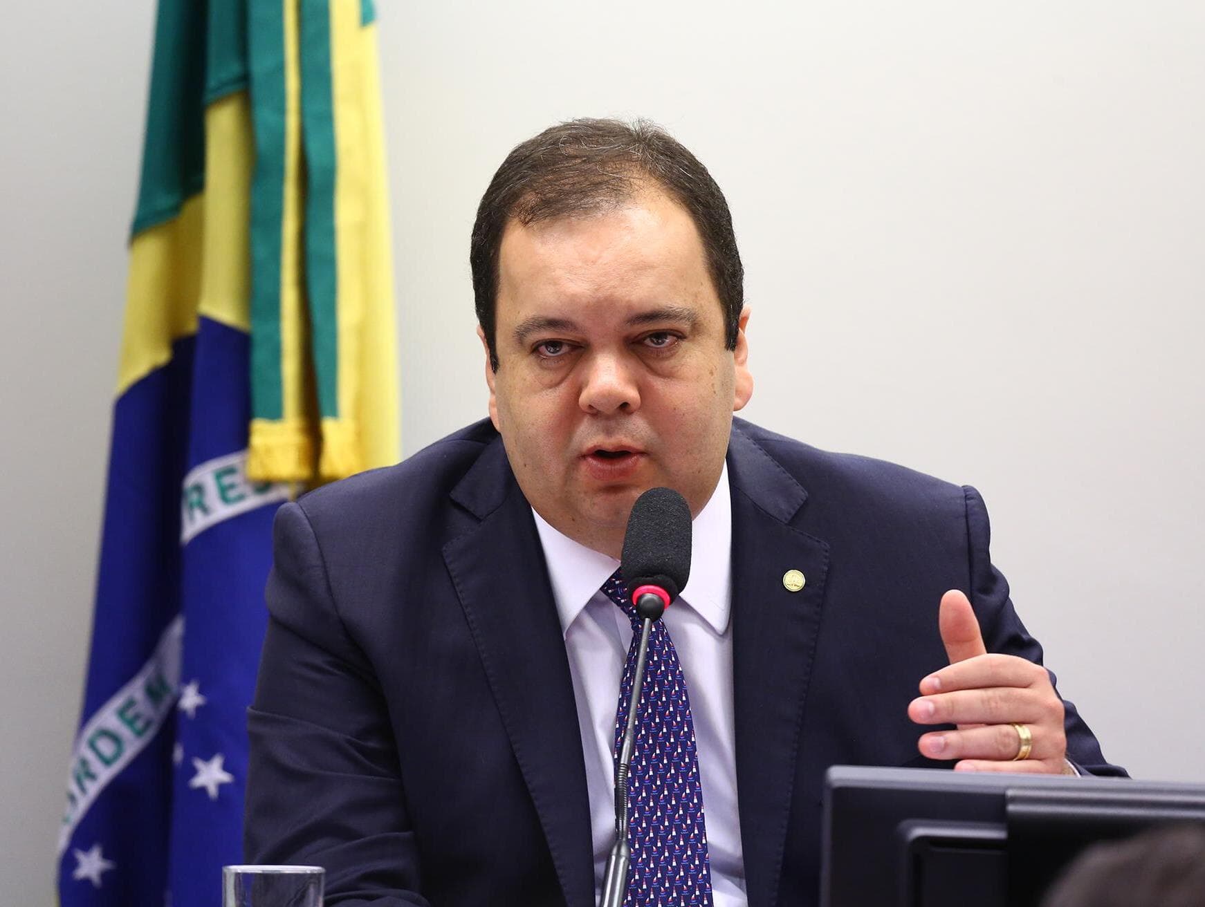 Câmara e Senado travam disputa sobre desvinculação de fundos