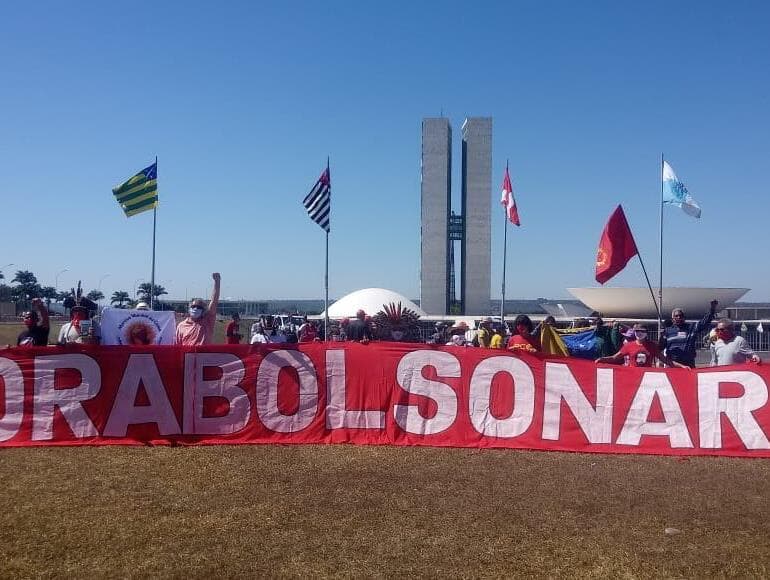 Veja a íntegra do pedido de impeachment feito por Chico Buarque e movimentos