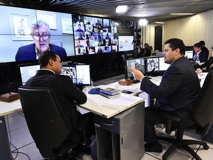 Senadores do PT, PSB e Rede desencorajam atos contra Bolsonaro no domingo