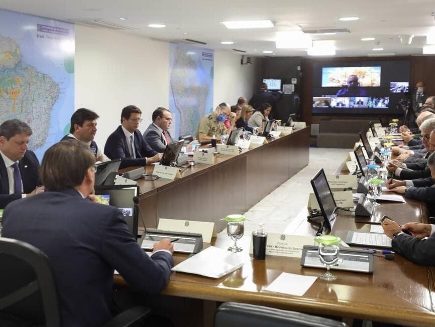 Governadores vão pedir a Bolsonaro liberação imediata de socorro a estados