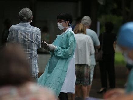 Bolsonaro livra autoridade de responder por erros no combate à pandemia