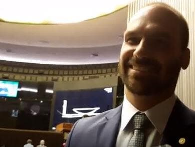 Em 2018, Eduardo Bolsonaro cobrou de aliados que não se aliassem ao Centrão; assista