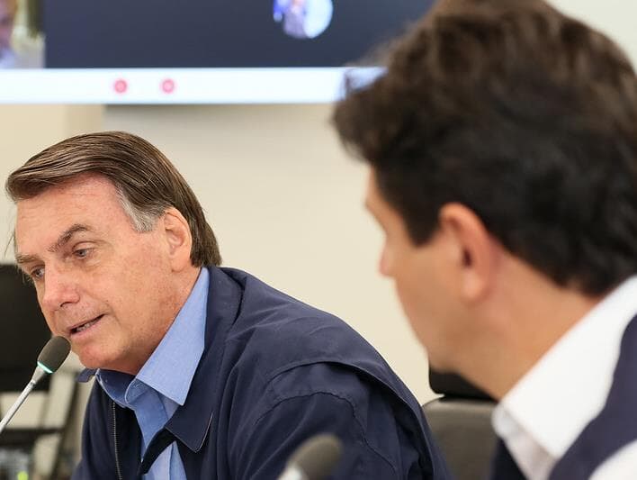 Bolsonaro diz que talvez tenha tido covid-19 no passado