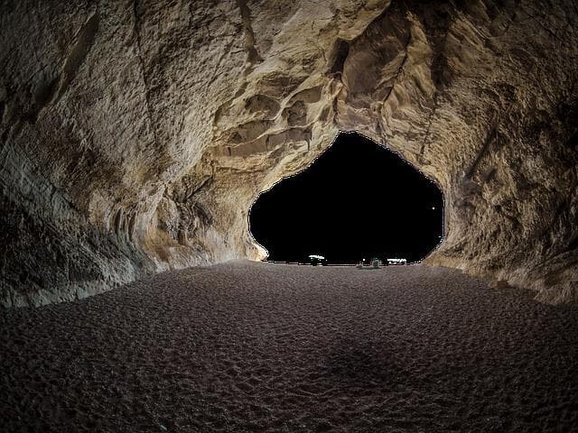 Mito da caverna: um convite permanente à reflexão